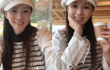 49岁伊能静与老公秦昊秀恩爱，晒自拍满脸胶原蛋白美如少女！