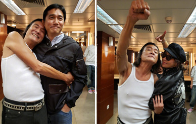 刘嘉玲夫妇看演唱会晒合影，梁朝伟被梁家辉熊抱很无奈！