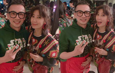 贾静雯合影苏有朋甜呼“无忌哥哥”,回忆杀!