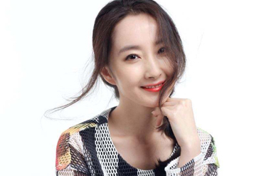 程媛媛品牌代言签约